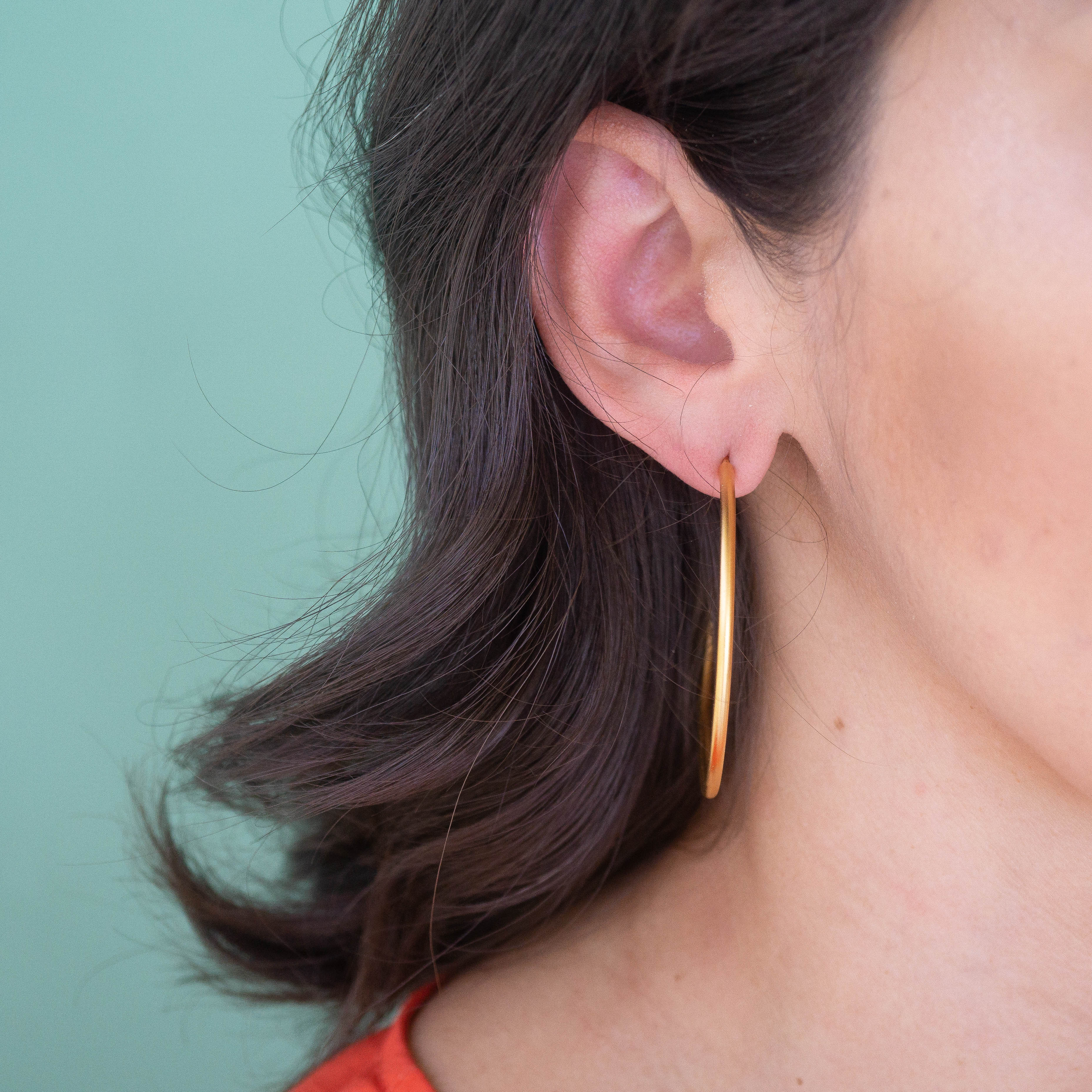 Lola Gold Hoop Earrings - emme