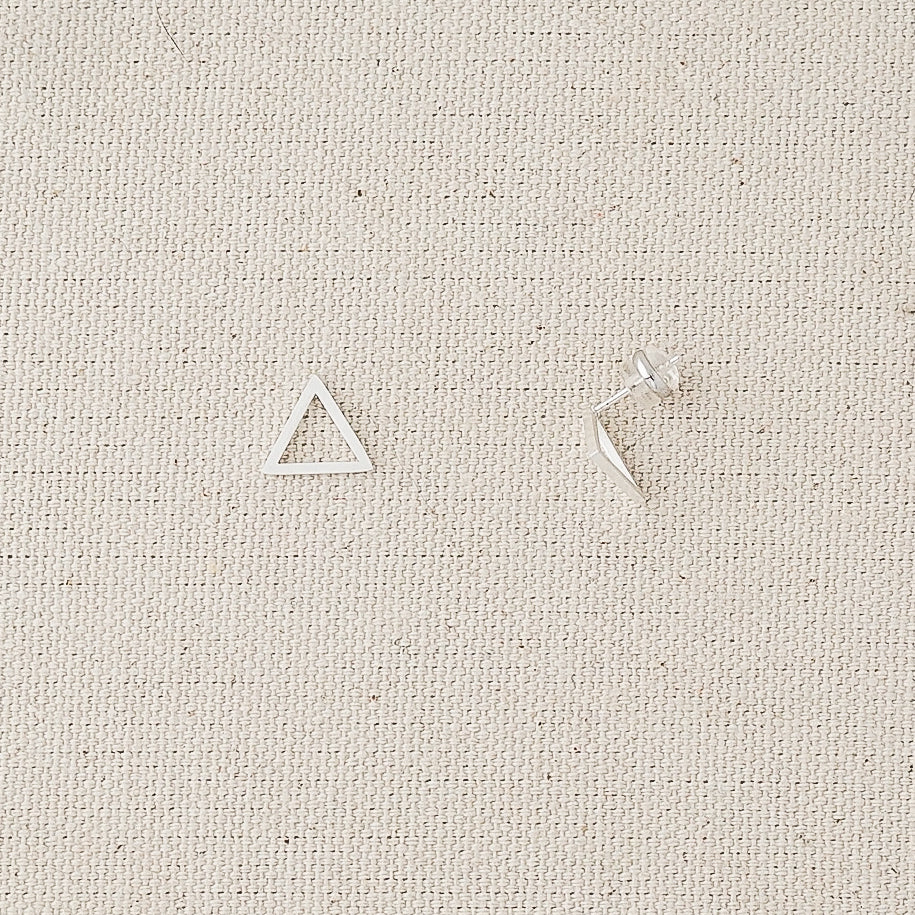 Mini Aretes Triangulo en Plata